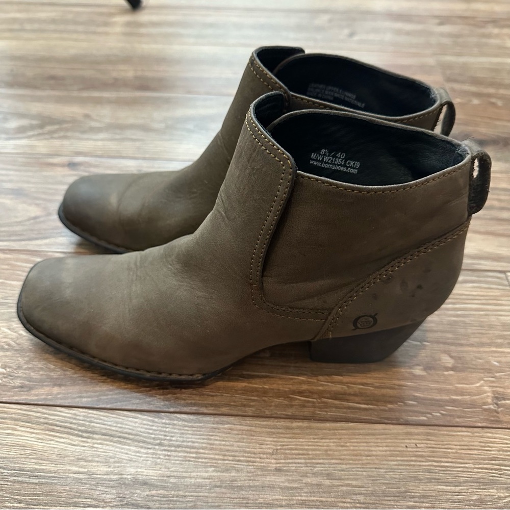Born Rascal Boot Size 8.5/40 Brown Taupe Oiled Leather Block Heel Bootie - Picture 6 of 12